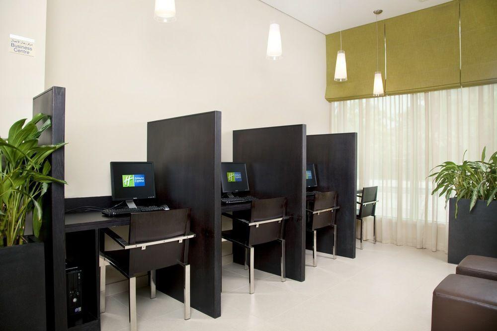Holiday Inn Express Dubai Safa Park, An Ihg Hotel Eksteriør bilde